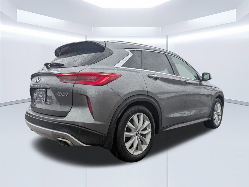 Used 2019 INFINITI QX50 Essential w/ Premium Heat Package image 4