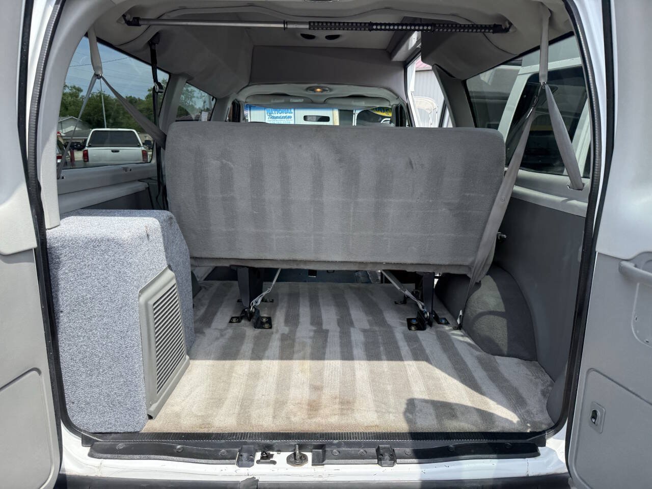 Used 2006 Ford E-350 and Econoline 350 XL RWD image 14