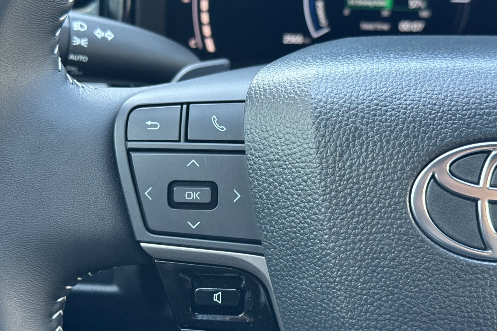 Used 2026 Toyota Camry SE w/ Convenience Package FWD image 30