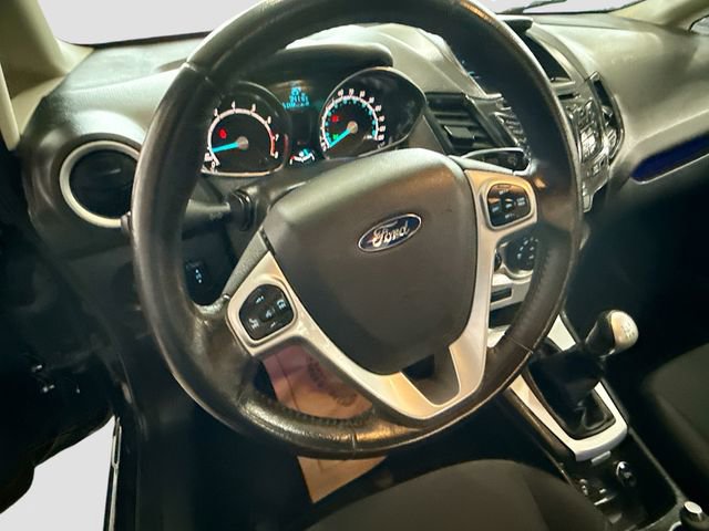 Used 2014 Ford Fiesta SE image 12