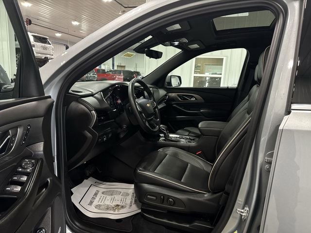 Used 2023 Chevrolet Traverse Premier AWD/4WD image 18