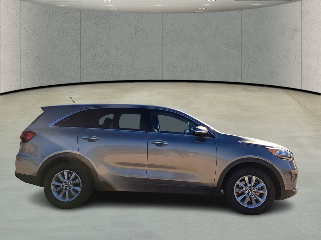 Used 2019 Kia Sorento L image 4