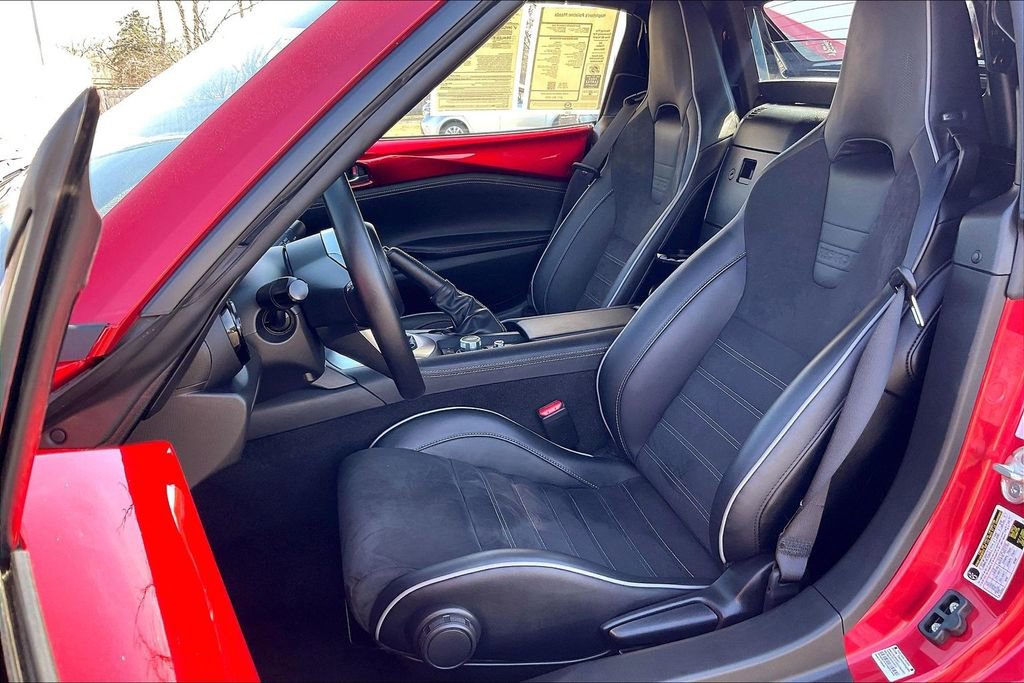 Certified 2025 MAZDA MX-5 Miata RF Club image 22