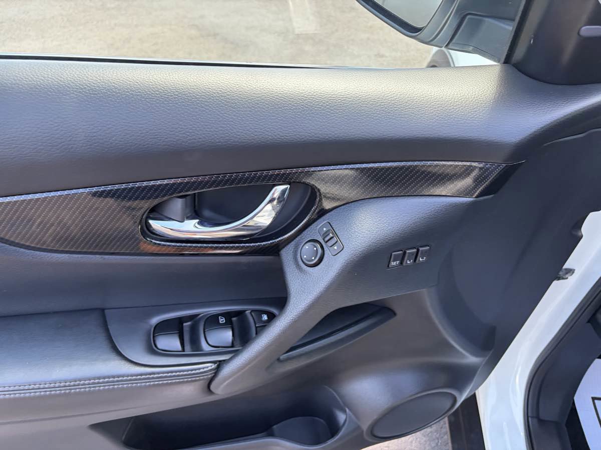 Used 2020 Nissan Rogue SL AWD/4WD image 15