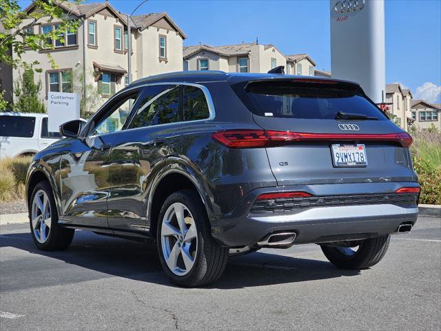 Used 2025 Audi Q5 Premium Plus w/ Premium Plus AWD/4WD image 9