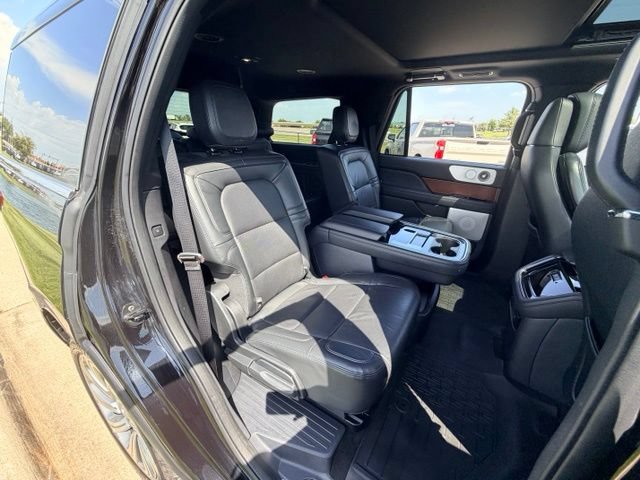 Used 2022 Lincoln Navigator Reserve AWD/4WD image 25