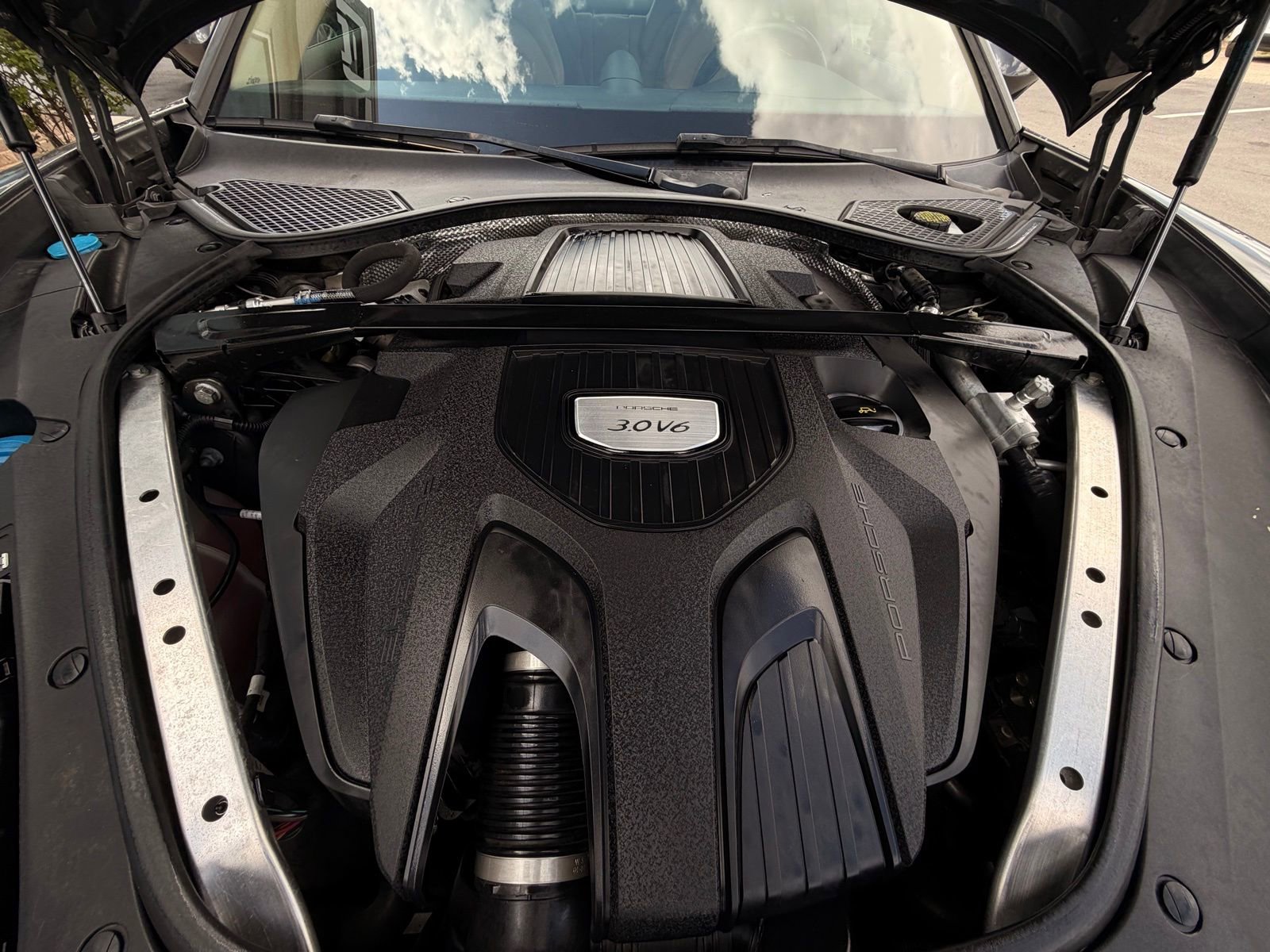 Used 2018 Porsche Panamera 4 image 56