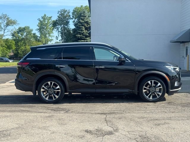 Used 2025 INFINITI QX60 Luxe w/ Lighting Package (N94) AWD/4WD image 2