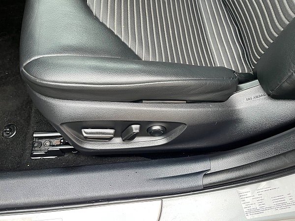 Used 2021 Toyota Camry SE image 18