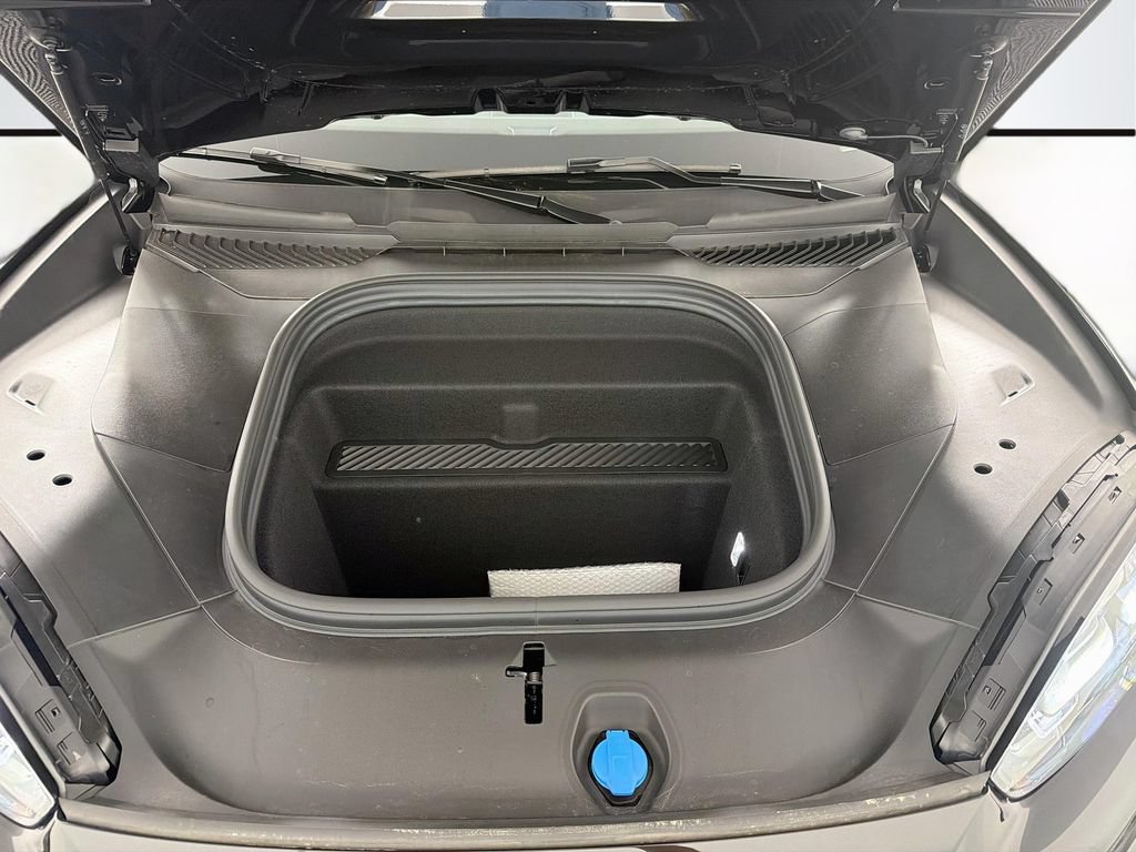 New 2026 Porsche Cayenne Electric AWD/4WD image 32