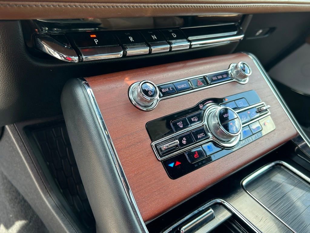 Used 2021 Lincoln Aviator Reserve w/ Equipment Group 202A AWD/4WD image 31