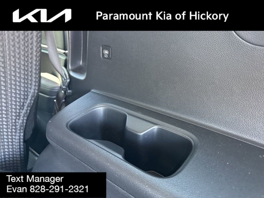 Used 2025 Kia Telluride S image 16