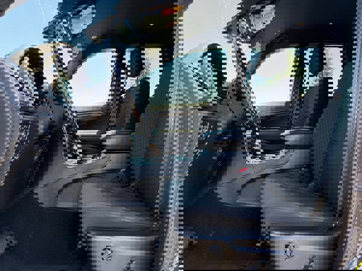 Used 2021 Jeep Grand Cherokee Laredo image 15