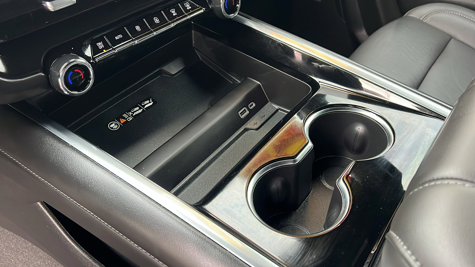 Certified 2025 Chevrolet Tahoe Z71 w/ Comfort Package image 26