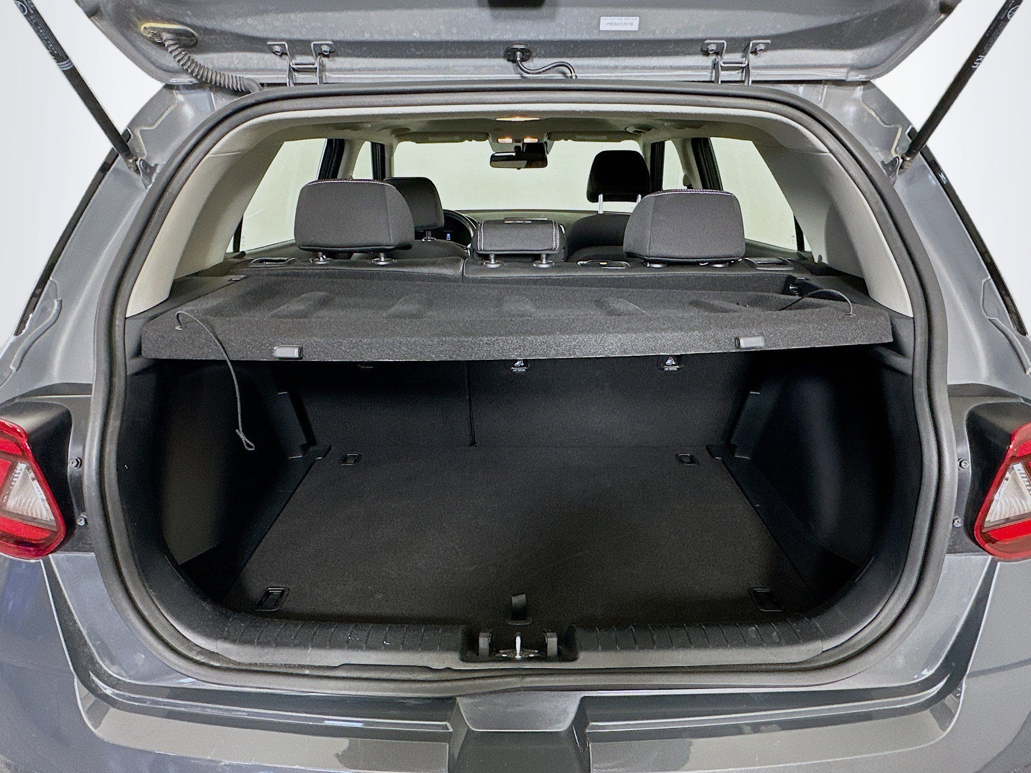 Used 2025 Hyundai Venue SEL image 28