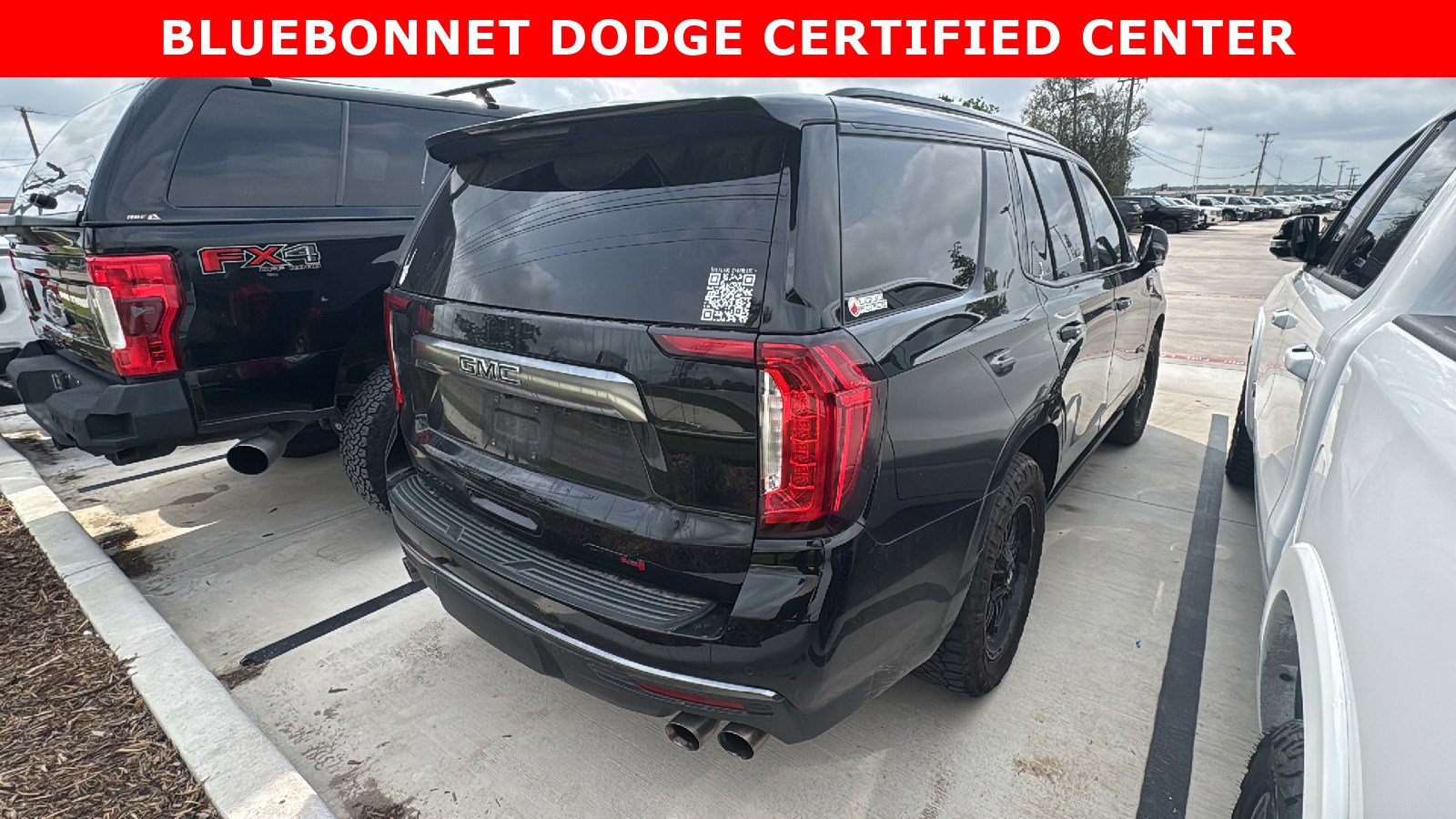 Used 2022 GMC Yukon AT4 w/ AT4 Premium Plus Package AWD/4WD image 4