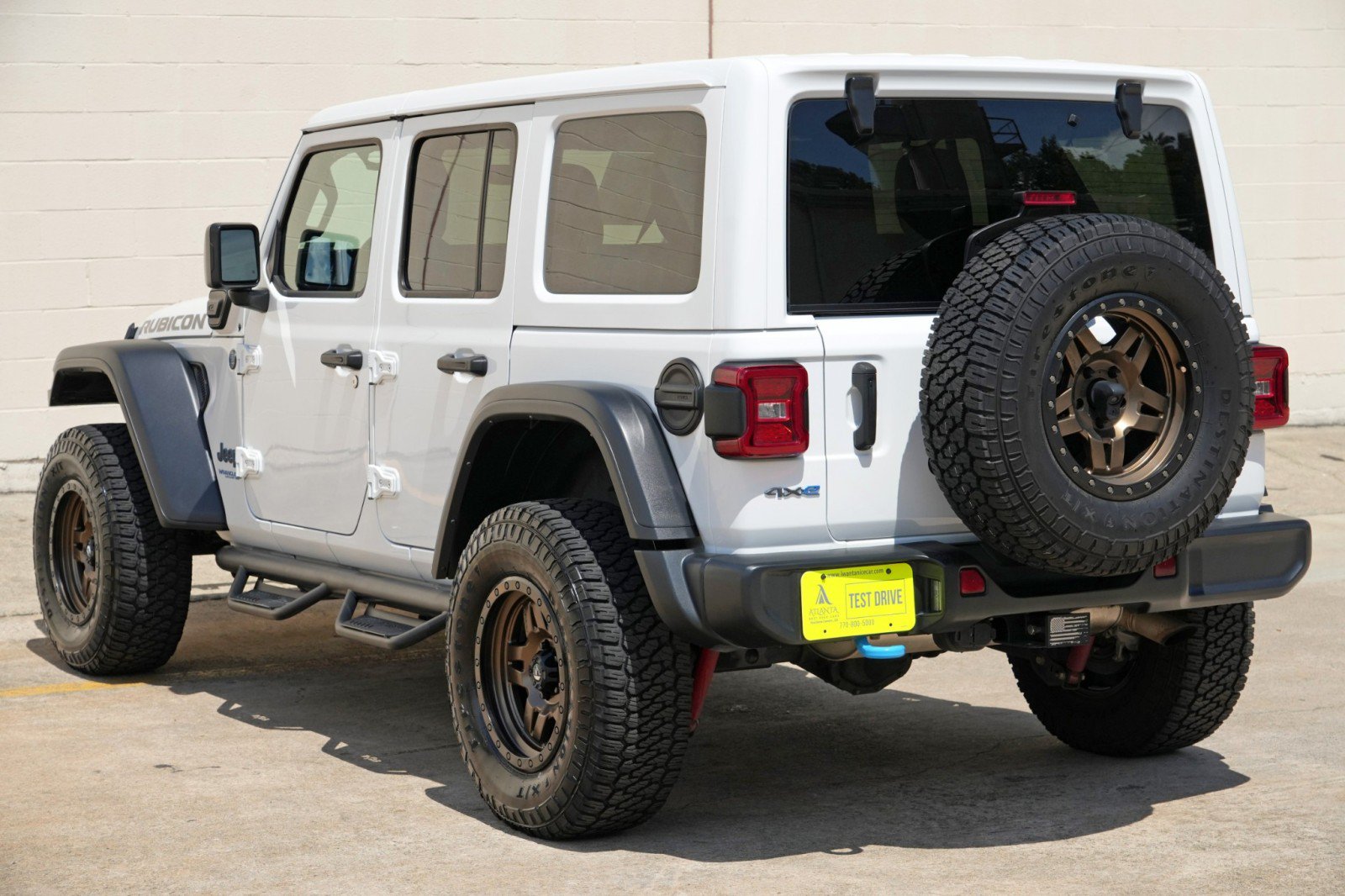 Used 2022 Jeep Wrangler Unlimited Rubicon 4xe w/ Cold Weather Group AWD/4WD image 54