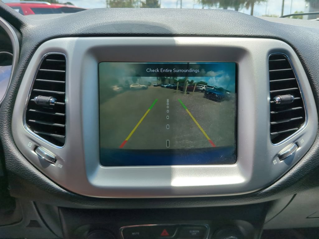 Used 2021 Jeep Compass Latitude w/ Sun and Sound Group FWD image 25