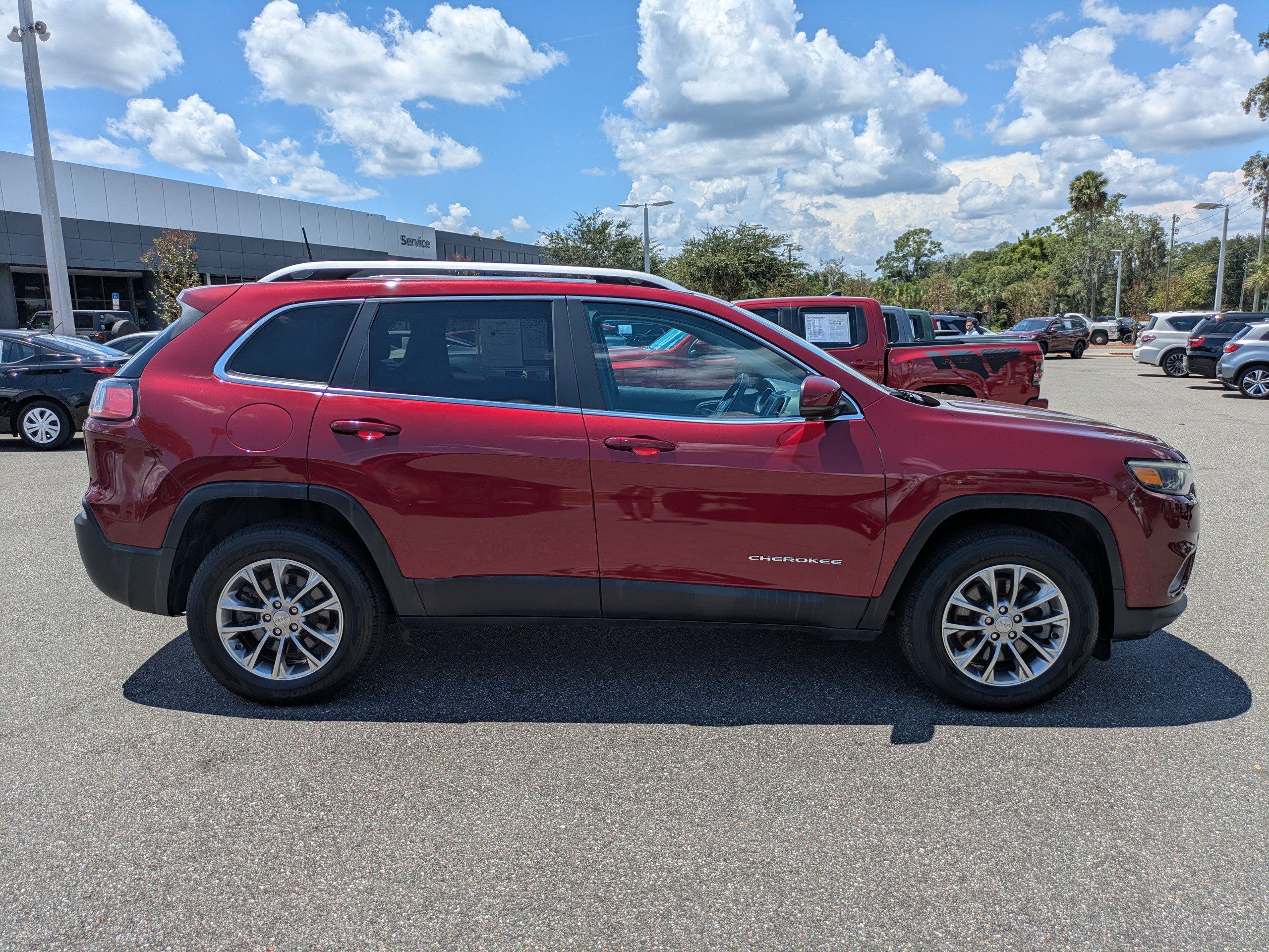Used 2020 Jeep Cherokee Latitude Plus w/ Cold Weather Group AWD/4WD video 3