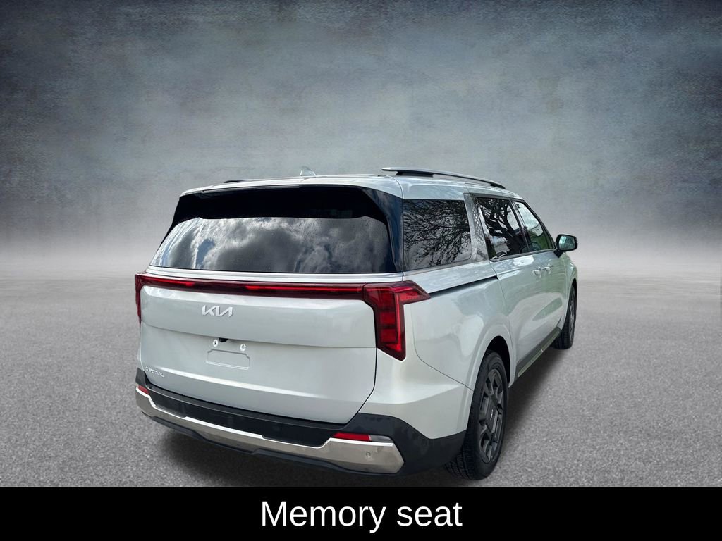 Used 2025 Kia Carnival SX image 6