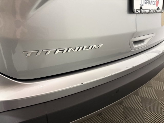 Used 2024 Ford Edge Titanium image 39