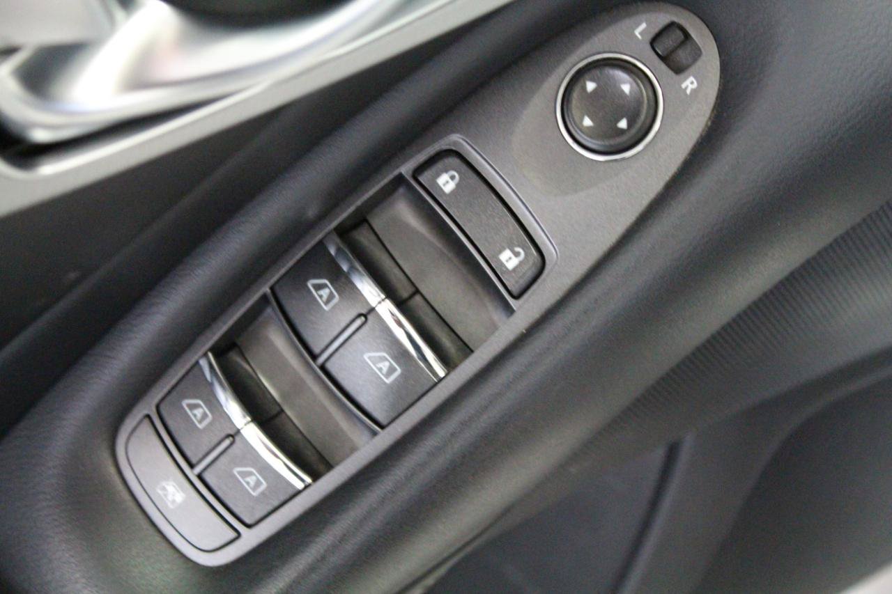 Used 2020 INFINITI Q50 Luxe w/ Essential Package (3.0T Luxe) AWD/4WD image 22