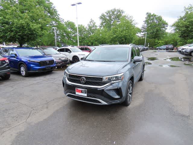 Used 2022 Volkswagen Taos SE AWD/4WD image 1
