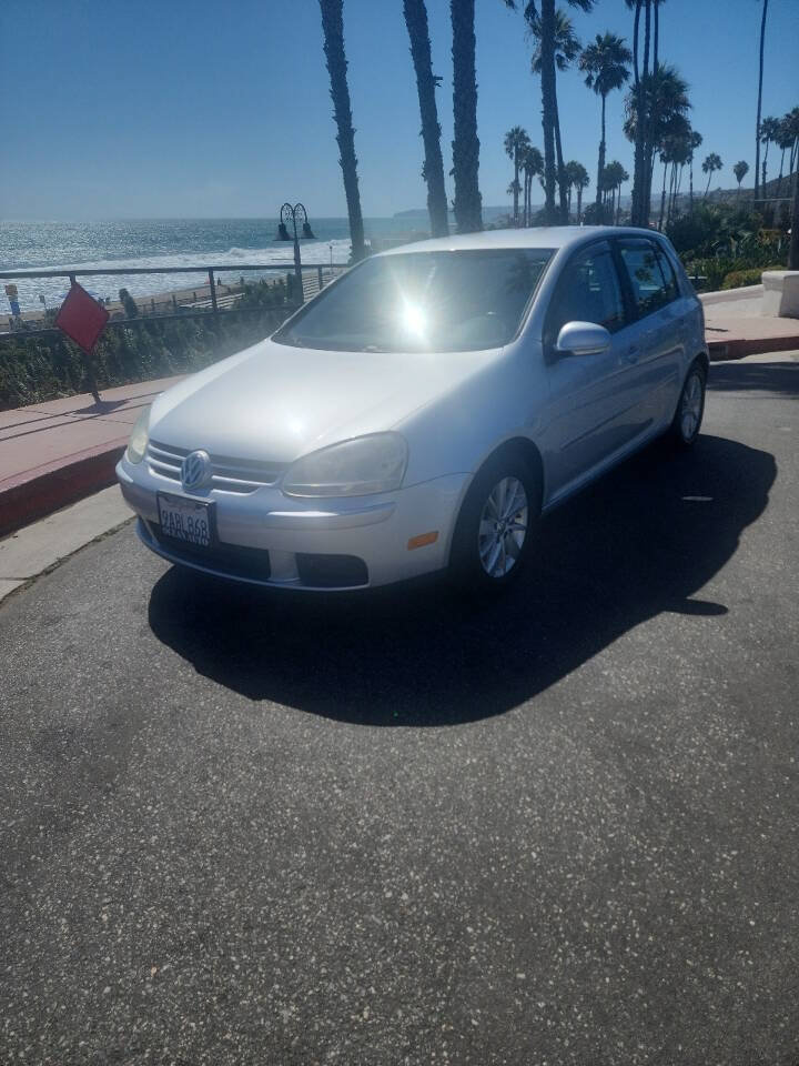 Used 2009 Volkswagen Rabbit S FWD image 2