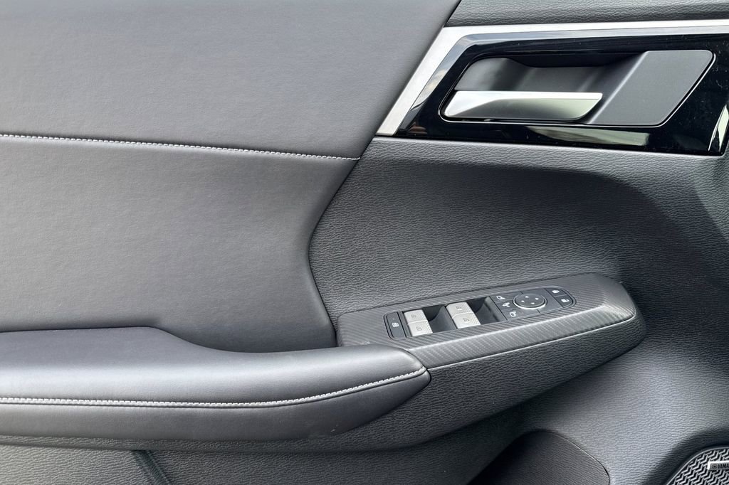 New 2026 Mitsubishi Outlander SE AWD/4WD image 11