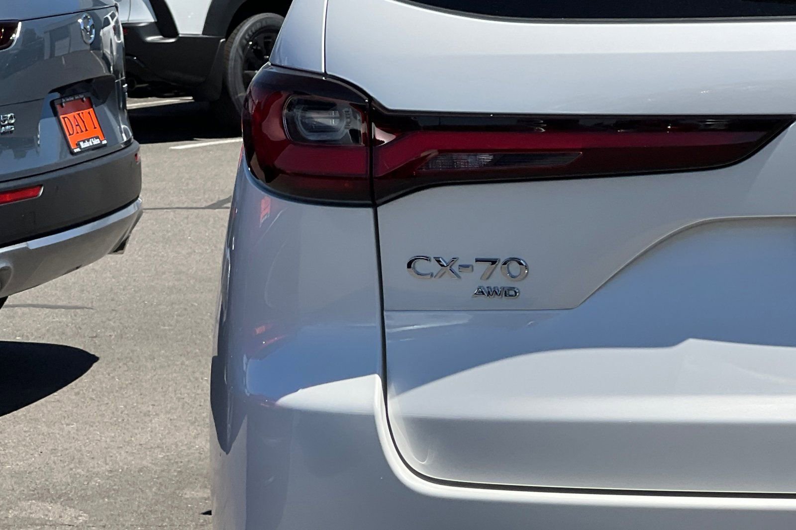 Used 2025 MAZDA CX-70 Plug-In Hybrid w/ Premium Plus AWD/4WD image 13
