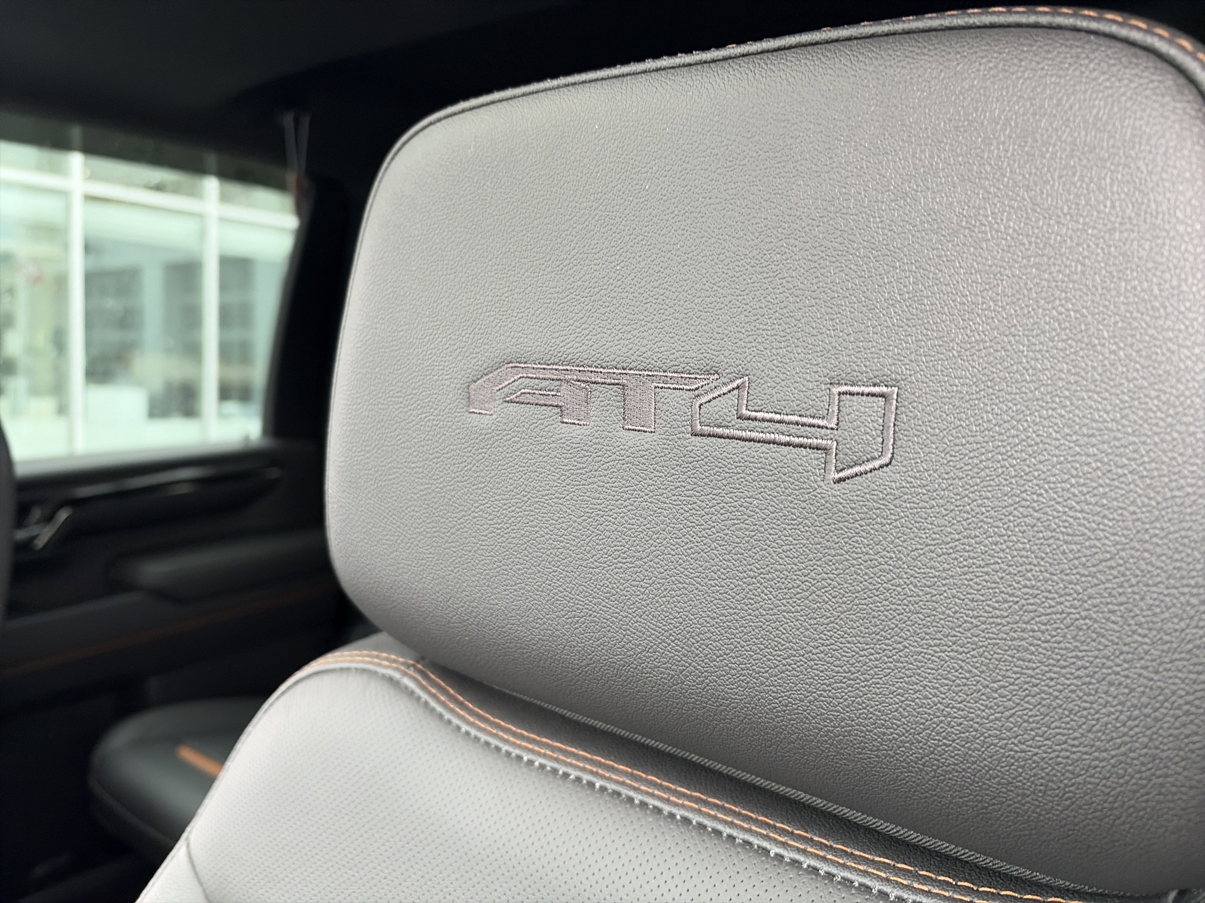 Used 2024 GMC Sierra 2500 AT4 w/ AT4 Premium Plus Package image 30