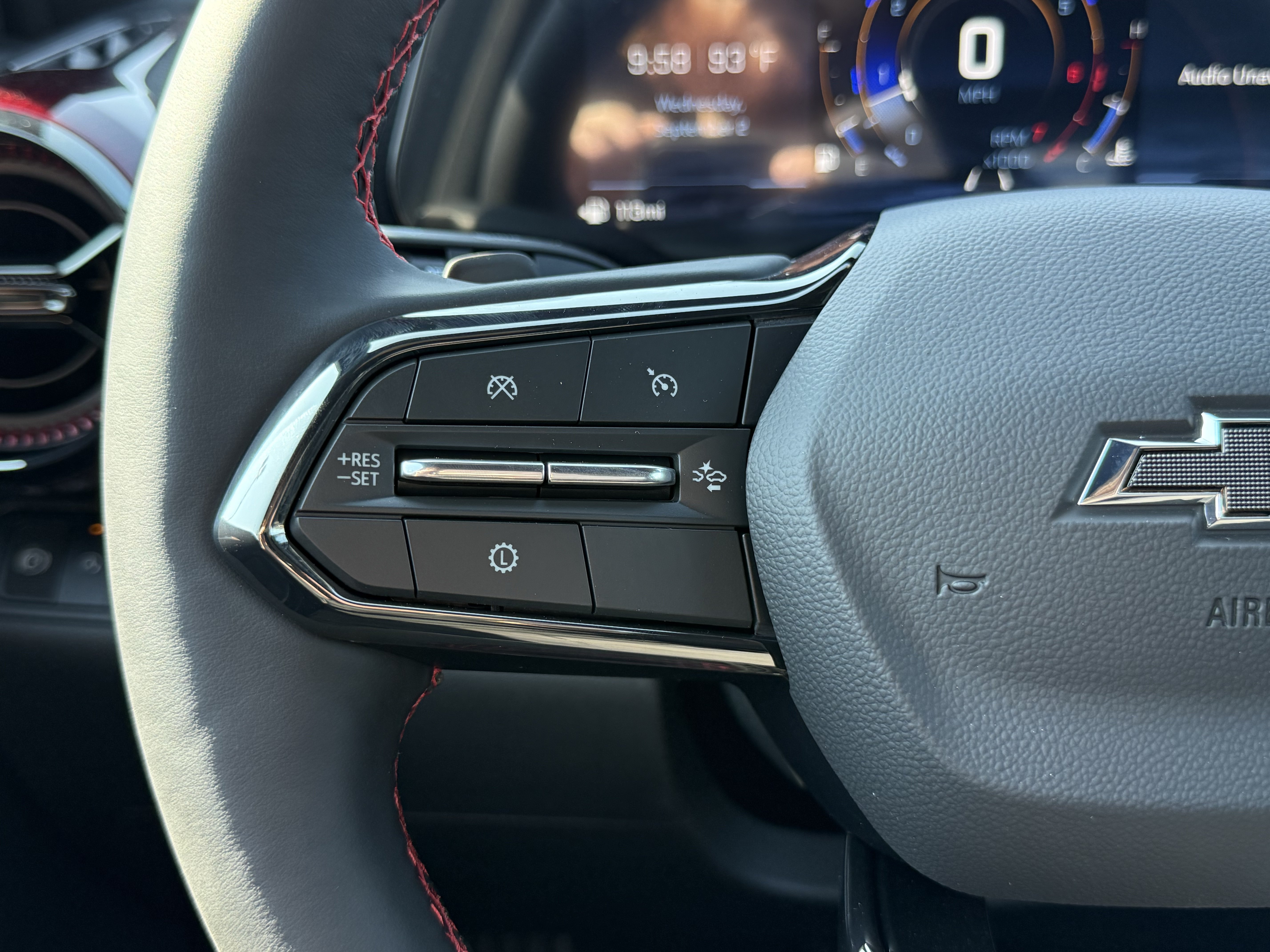 New 2027 Chevrolet Equinox RS FWD image 17