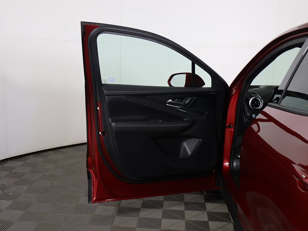 Used 2025 Chevrolet Blazer EV LT FWD image 18