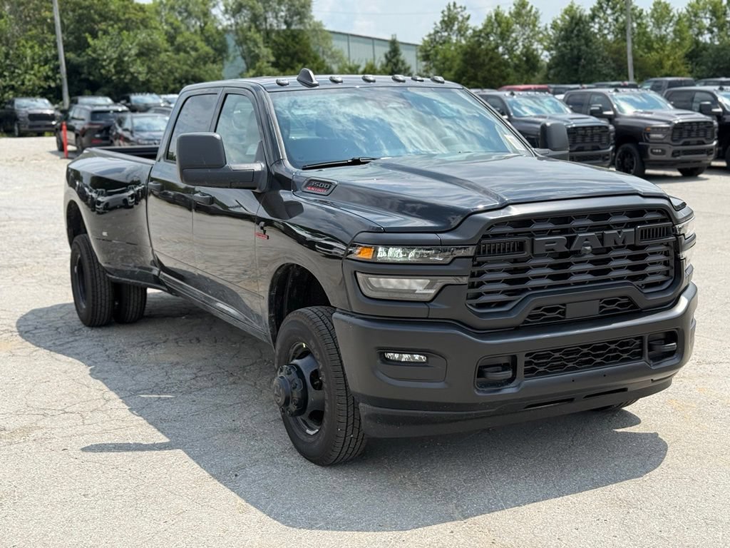 New 2026 RAM 3500 Tradesman AWD/4WD image 4