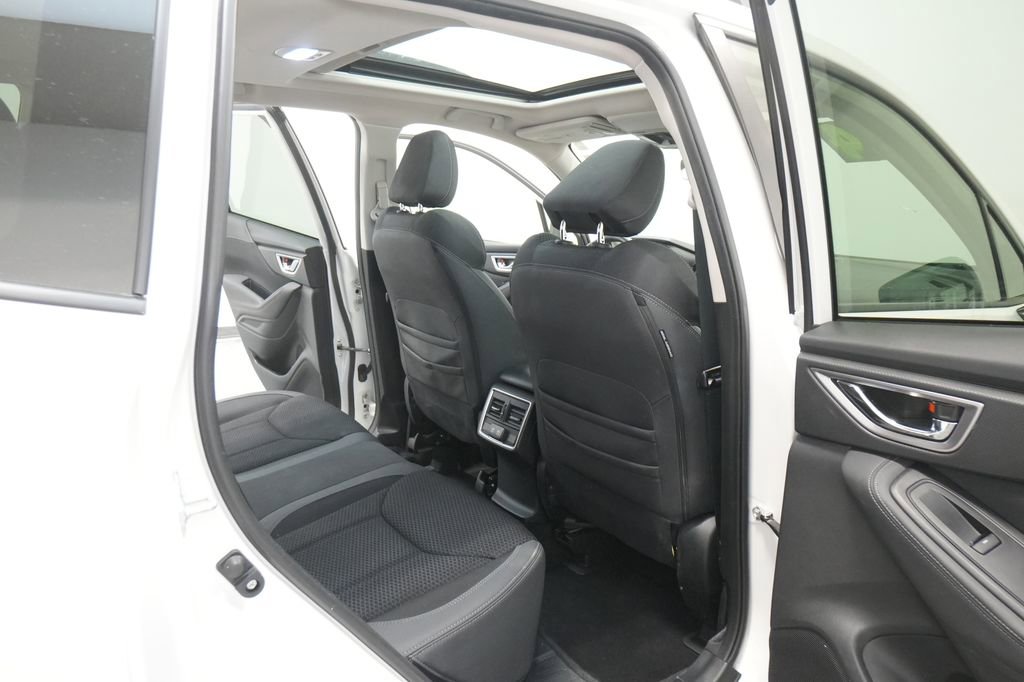 Used 2024 Subaru Forester Premium image 28