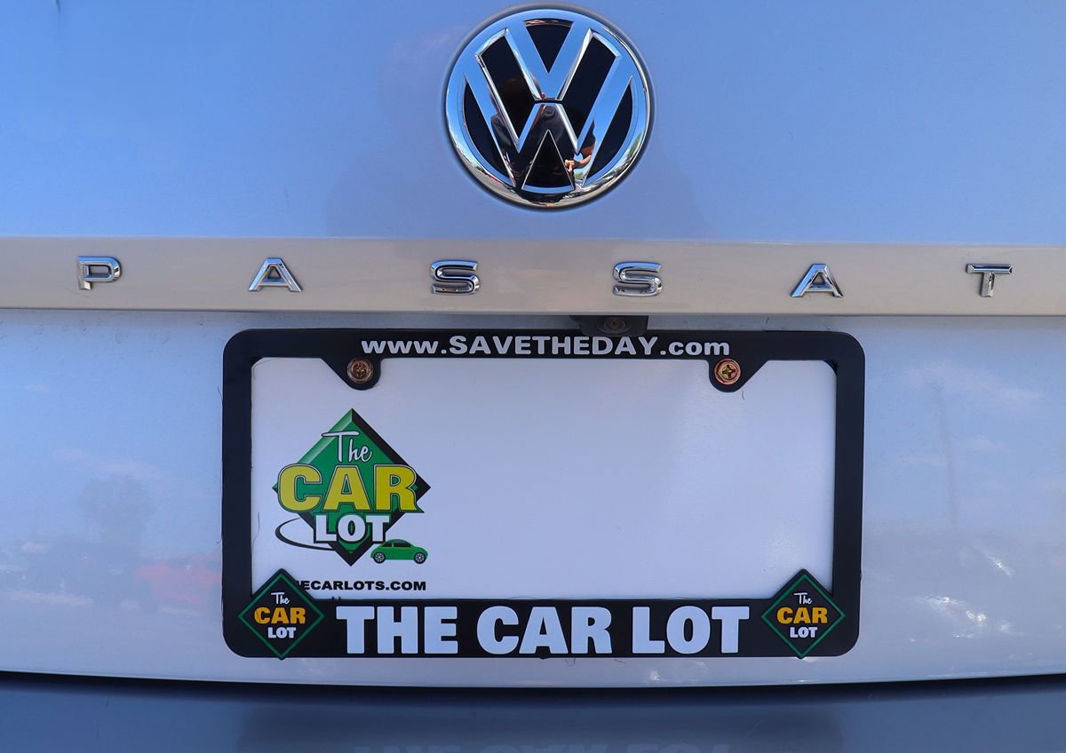 Used 2020 Volkswagen Passat 2.0T SEL FWD image 21