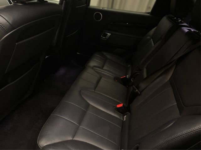 Used 2019 Land Rover Discovery SE AWD/4WD image 11