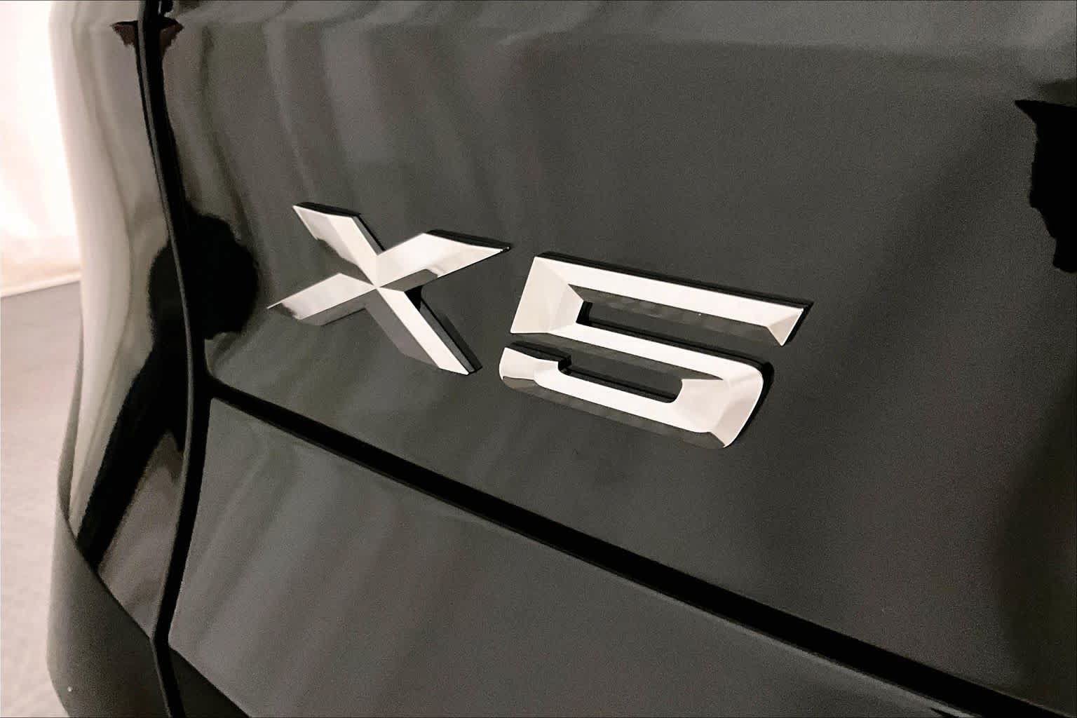 Used 2026 BMW X5 xDrive40i w/ Premium Package AWD/4WD image 9