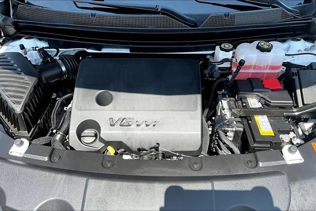 Used 2023 Chevrolet Traverse LT w/ LT Premium Package AWD/4WD image 31