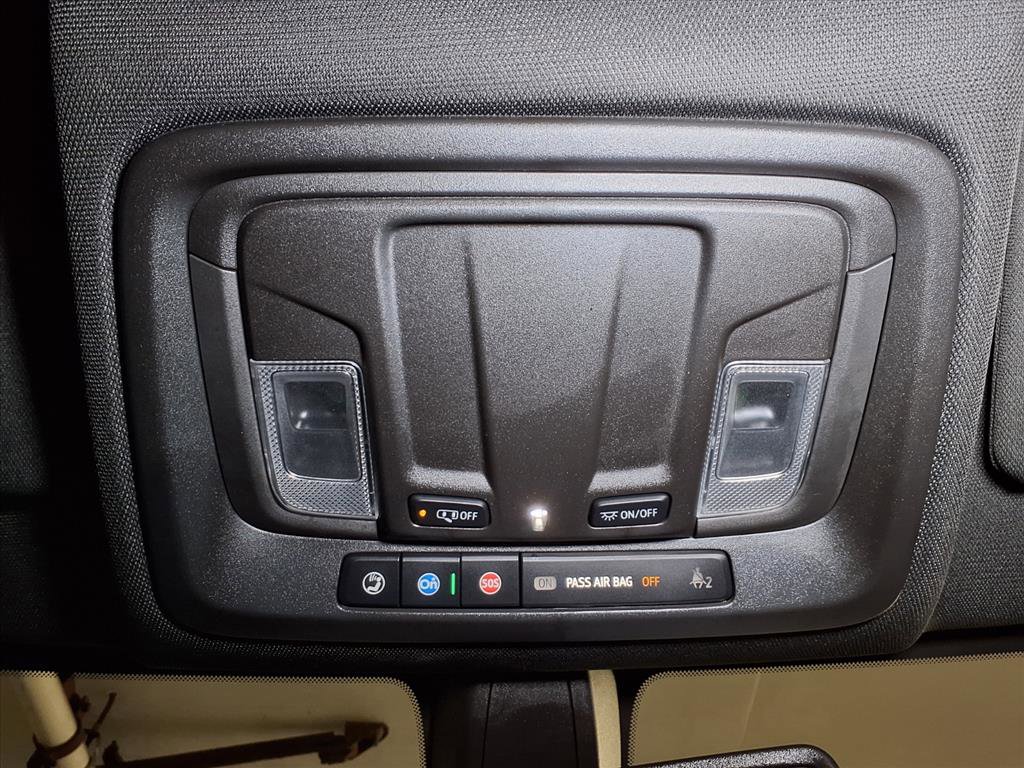 Used 2022 GMC Sierra 1500 AT4 image 12