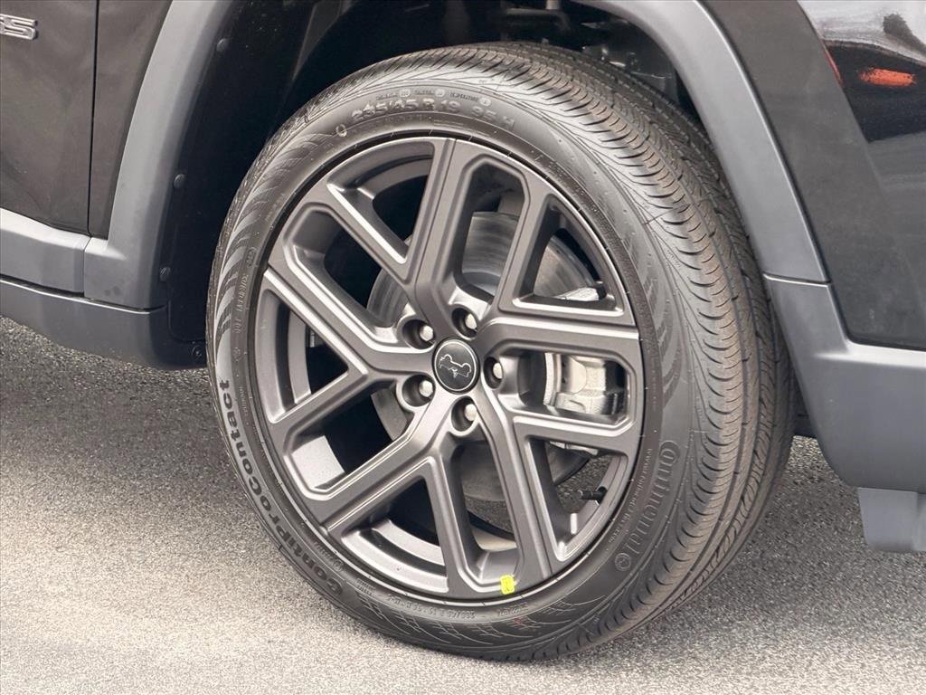 New 2026 Jeep Compass Latitude image 19