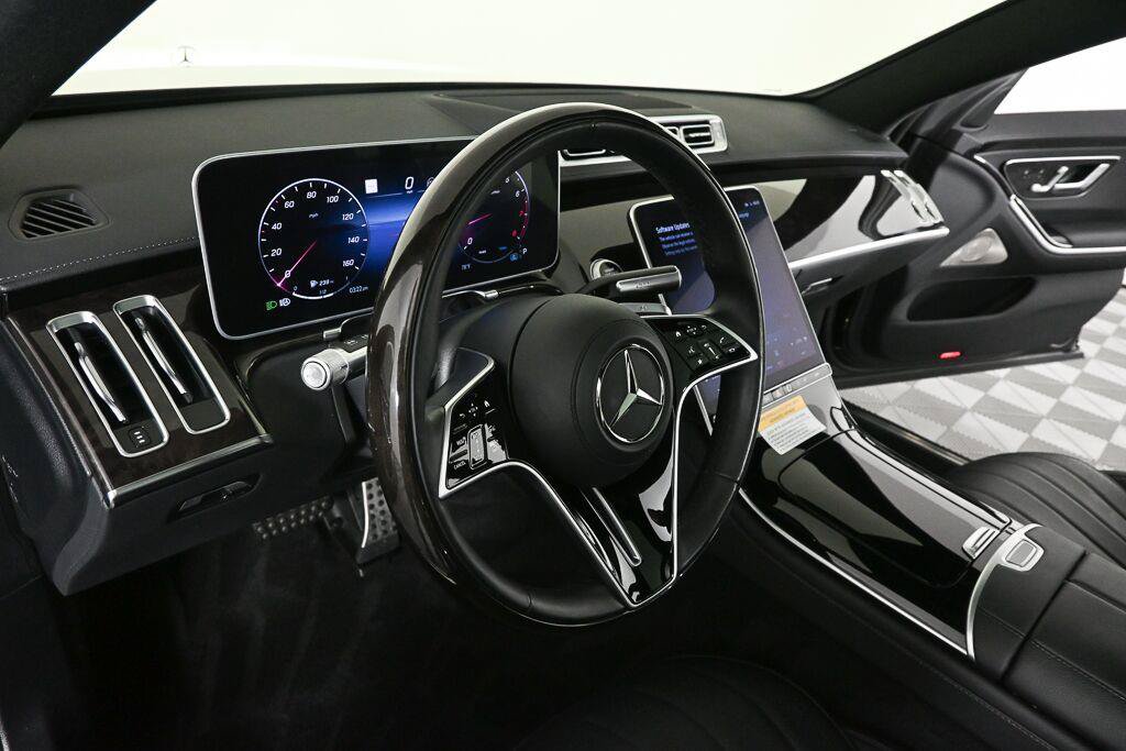 Certified 2023 Mercedes-Benz S 500 4MATIC image 2