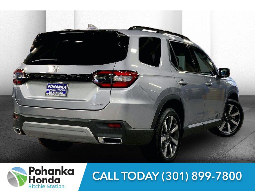 Used 2023 Honda Pilot Elite image 13