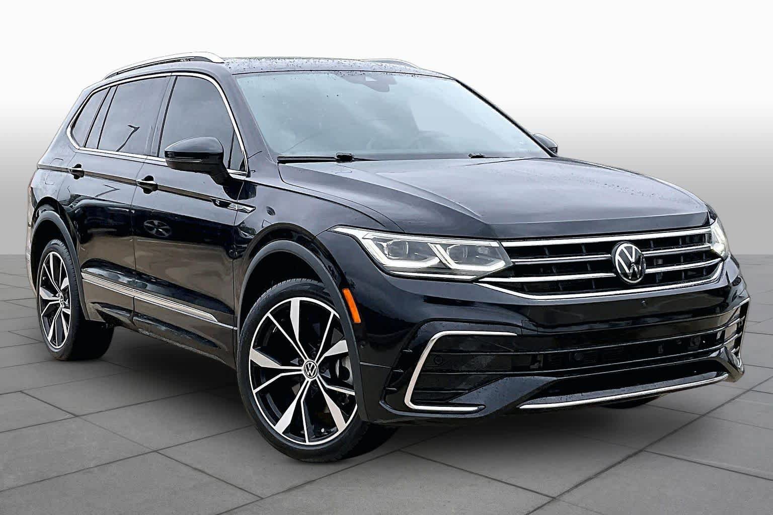 Used 2022 Volkswagen Tiguan SEL R-Line AWD/4WD image 3