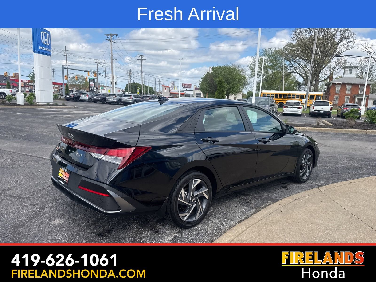 Used 2025 Hyundai Elantra Sport FWD image 5