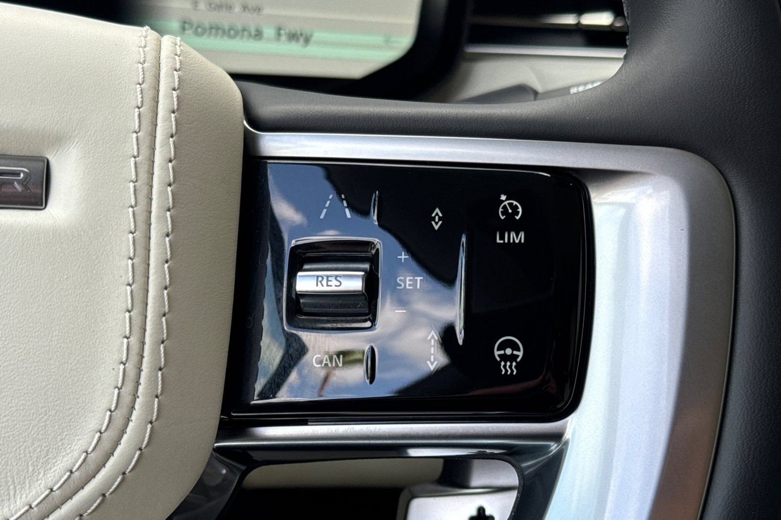 Used 2023 Land Rover Range Rover SE AWD/4WD image 29