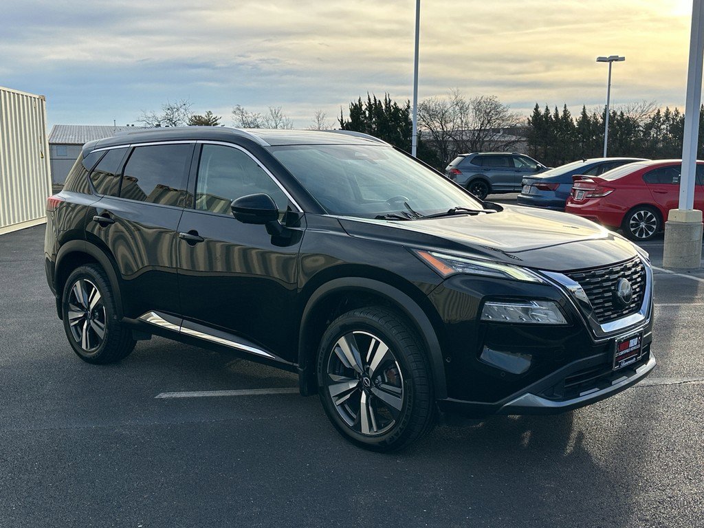 Used 2023 Nissan Rogue SL w/ SL Premium Package image 8