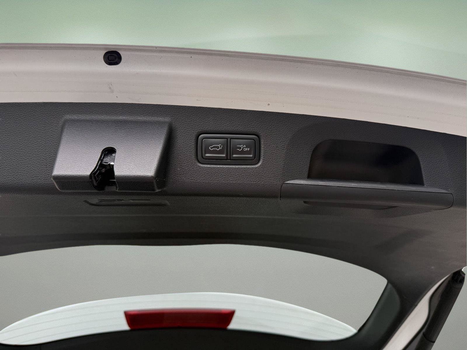 Used 2025 Kia Telluride S FWD image 19