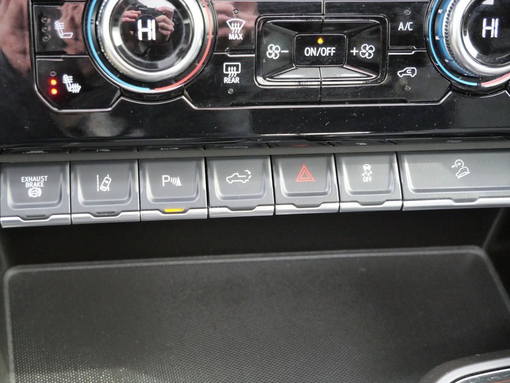 Used 2025 GMC Sierra 2500 AT4 w/ AT4 Premium Plus Package image 49