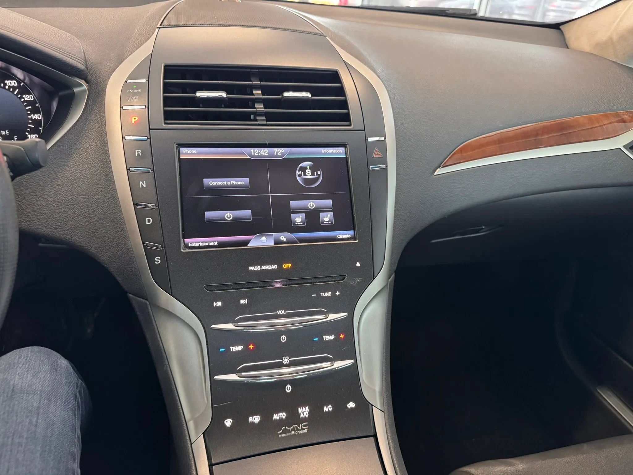 Used 2014 Lincoln MKZ w/ Equipment Group 101A Select FWD image 32